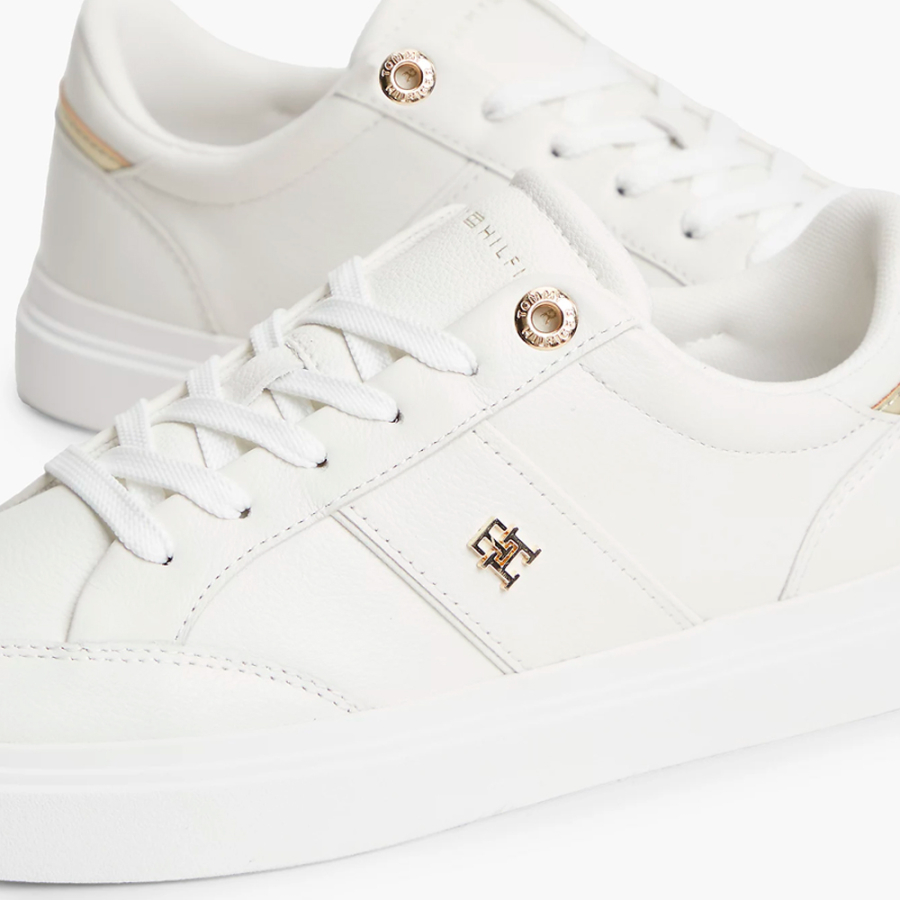 zapatillas-deportivas-de-pie