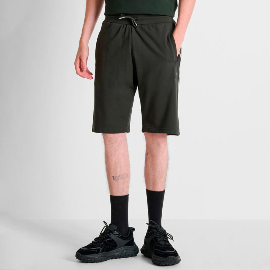 regular-fit-shorts-with-patch regular-fit-shorts-with-patch