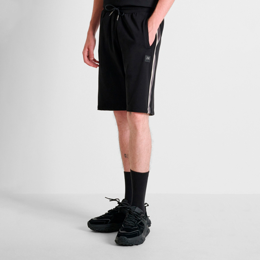short-regular-fit-con-patch short-regular-fit-con-patch