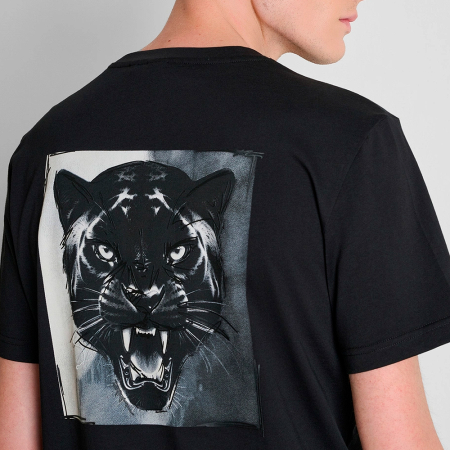 regular-fit-t-shirt-with-print-on-the-front