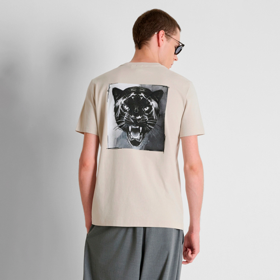 regular-fit-t-shirt-with-print-on-the-front