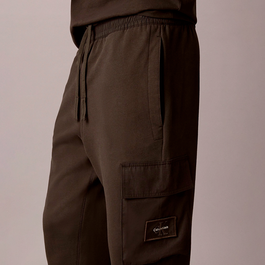 utility-jogger-pants-with-logo