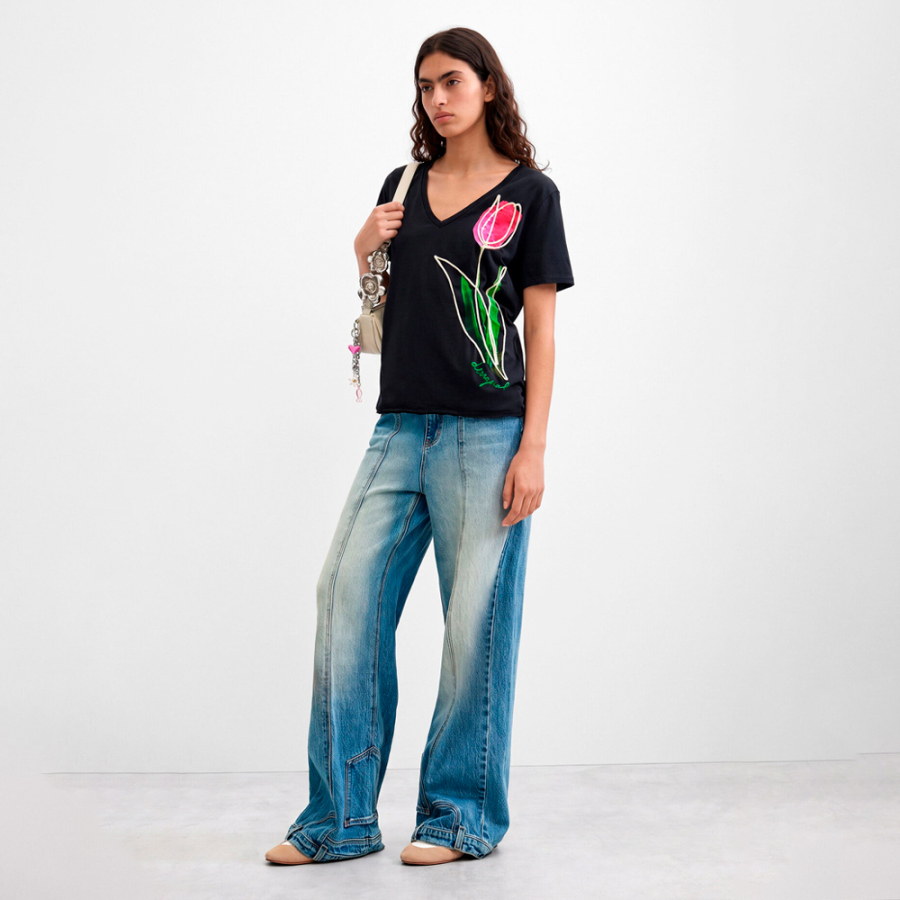 t-shirt-con-stampa-floreale t-shirt-con-stampa-floreale