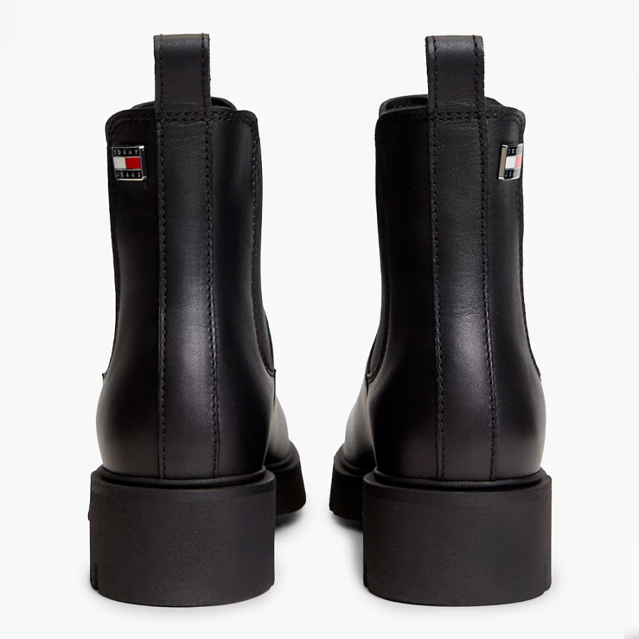leather-chelsea-boots-with-studs