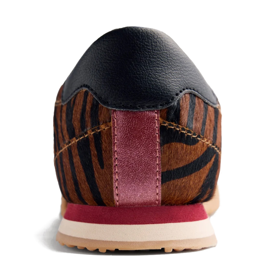 zapatillas-piel-estampado-animal-halstad