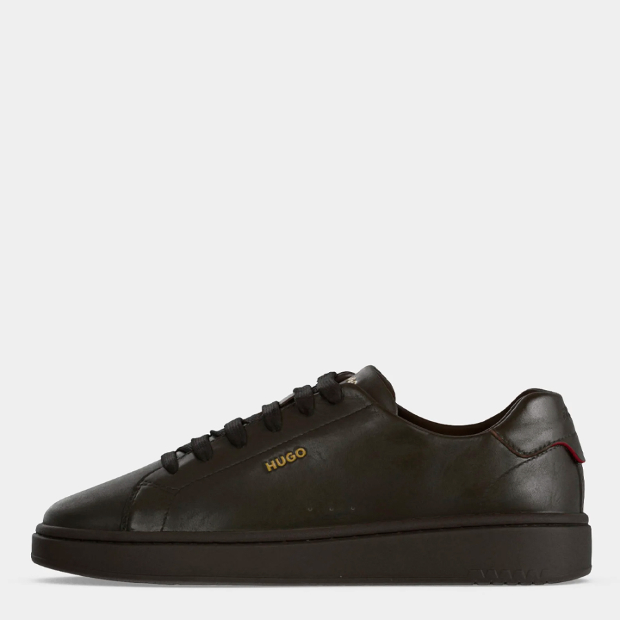leather-sneakers-with-gold-tone-logo