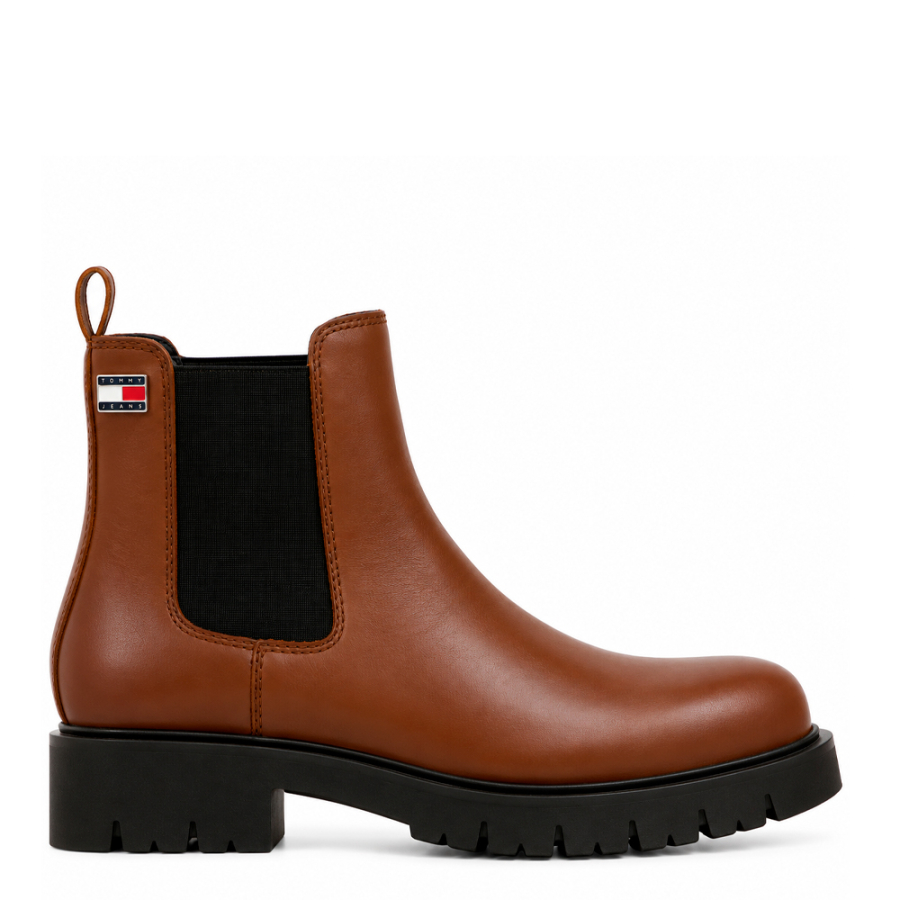 leather-chelsea-boots-with-studs